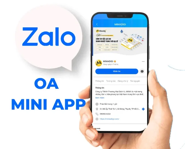 Bàn tay cầm điện thoại mở Zalo Official Account của MIMA